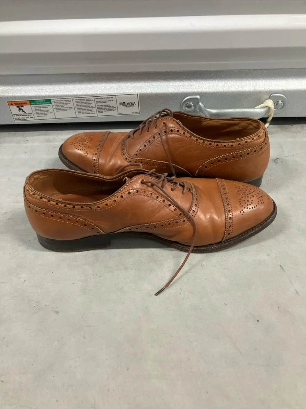 Alden 911 Medallion Perf Tip Bal Oxford Burnished Tan Calf USA 8.5
